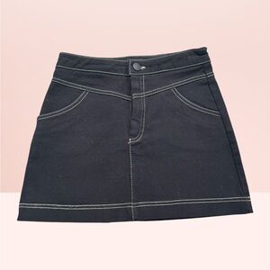Zara Classic Black A-Line Mini Skirt with Contrast Stitching